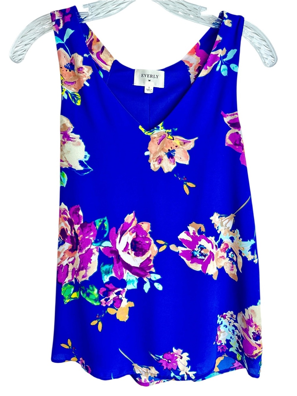 Everly Royal Blue Sleeveless Top with V-Neck and Gathered in Back Size Small